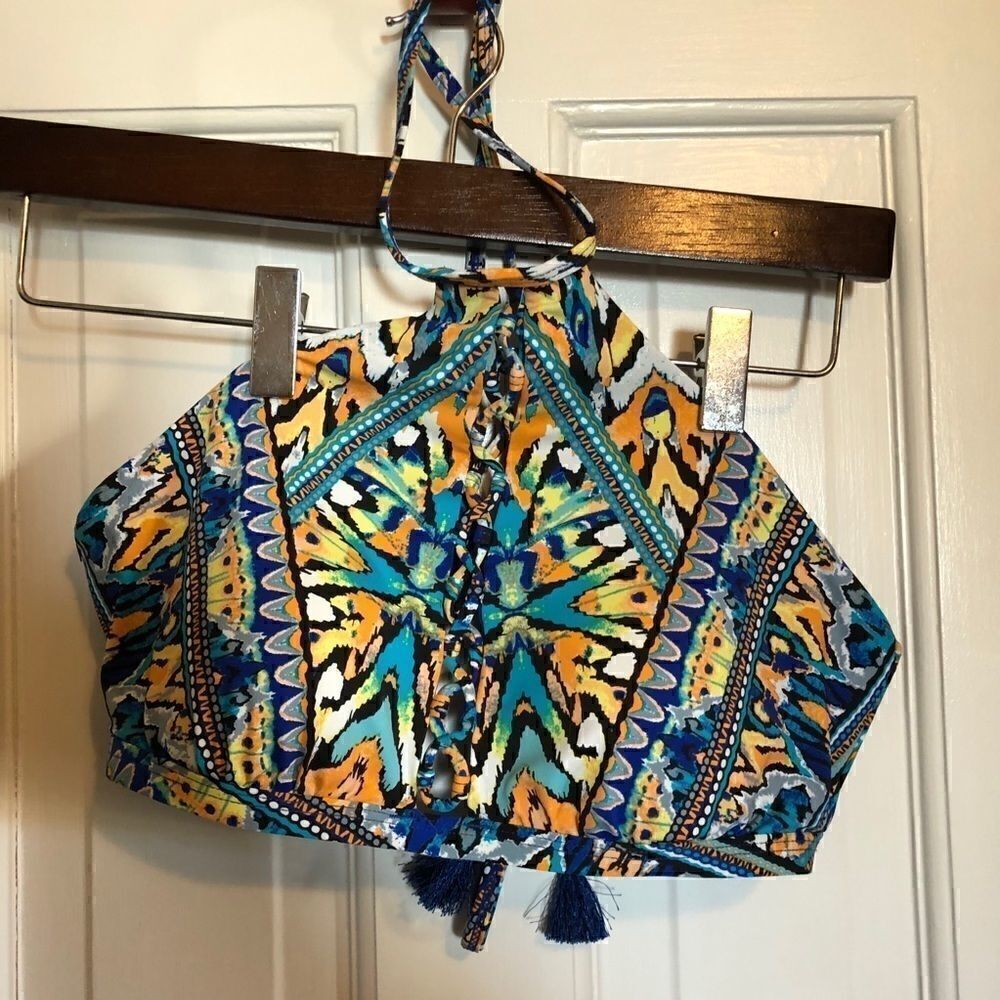 Patterned swim top🧡
